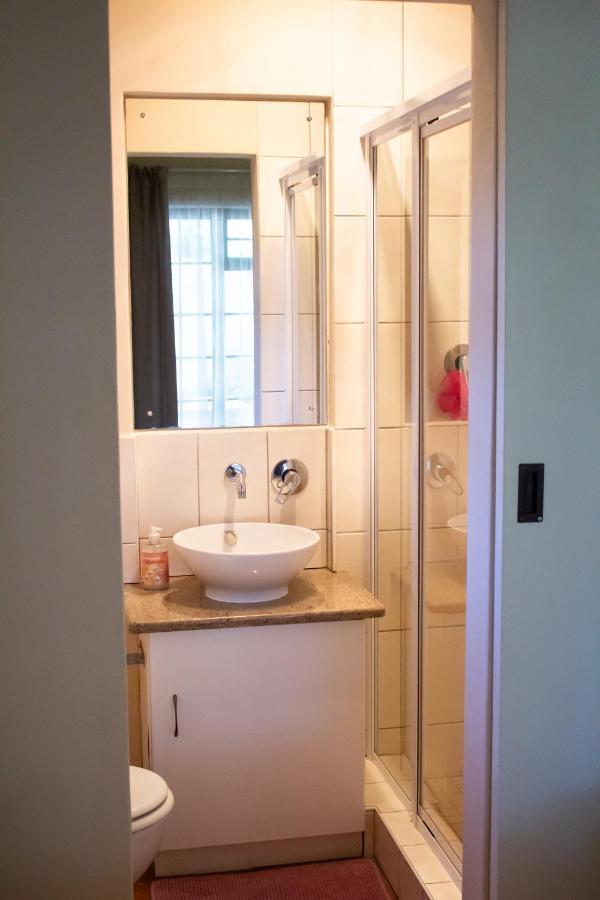 De Oude Yotclub Bed & Breakfast เอาท์สโฮร์น ภายนอก รูปภาพ